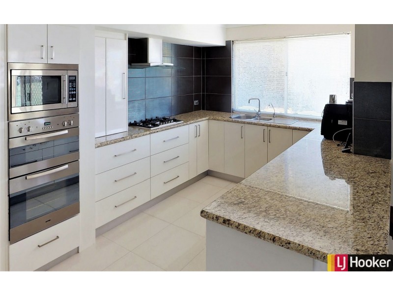 54 Halls Head Parade, Halls Head WA 6210