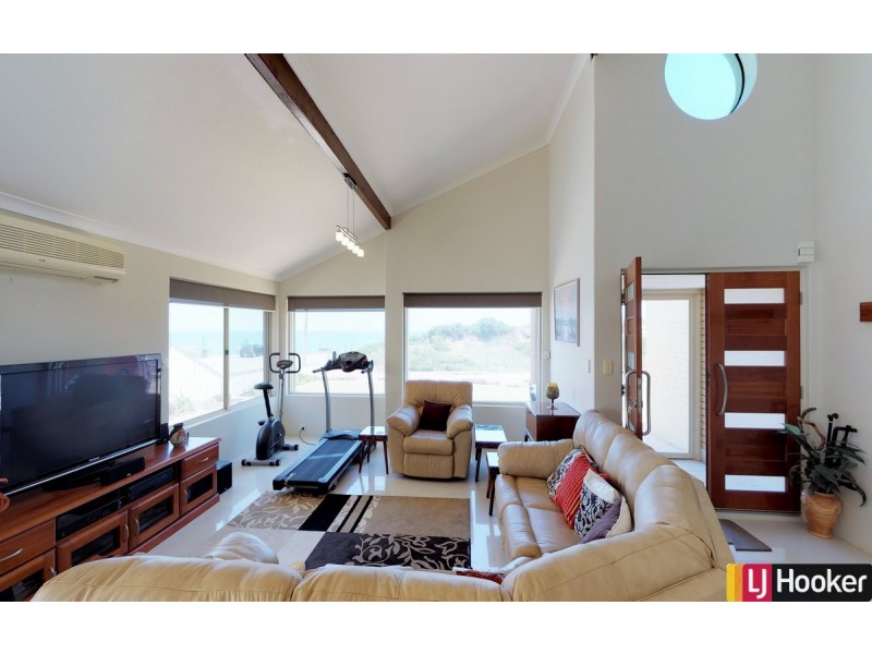 54 Halls Head Parade, Halls Head WA 6210