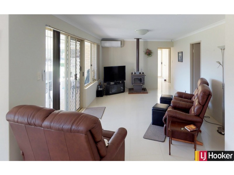 54 Halls Head Parade, Halls Head WA 6210