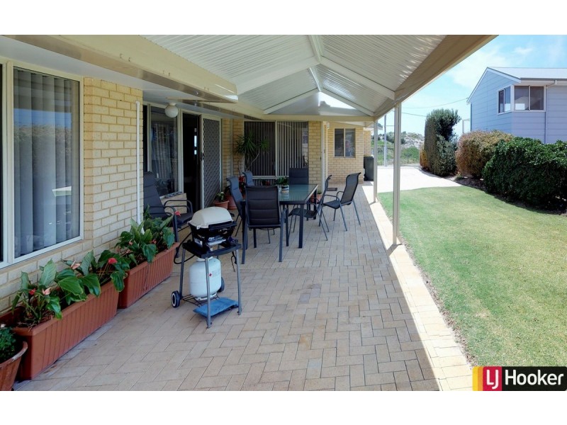 54 Halls Head Parade, Halls Head WA 6210