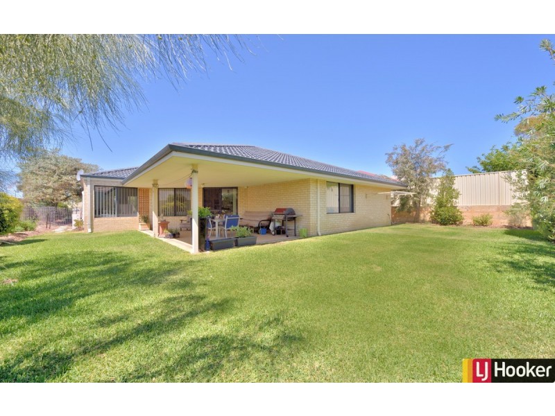 9 Argyle Fairway, Lakelands WA 6180