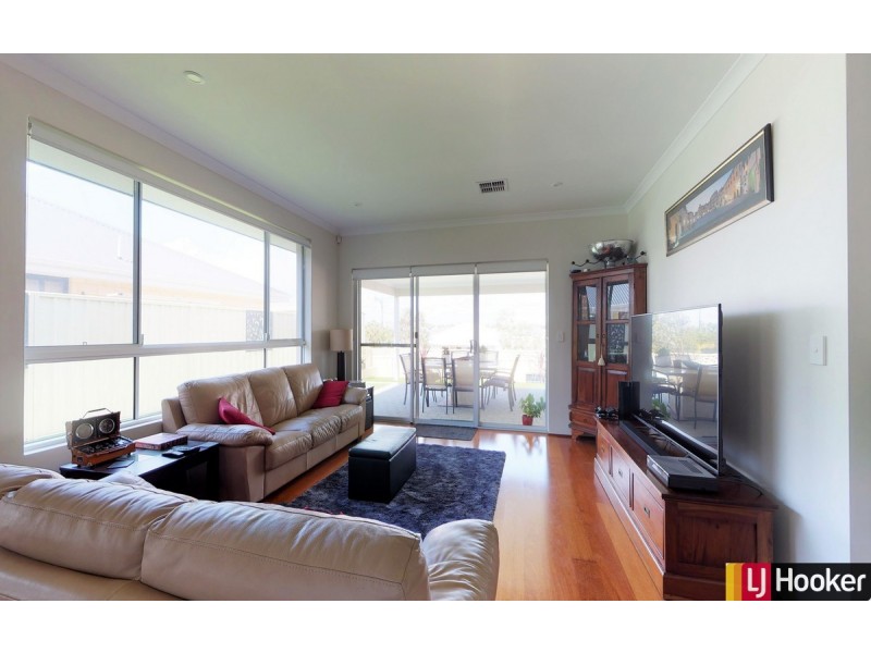 26 Hawley Way, Madora Bay WA 6210