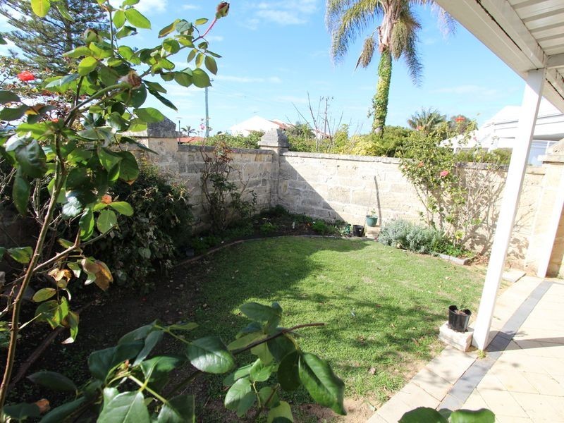 18/3 Leslie Street, Dudley Park WA 6210