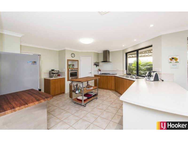 5 Aldenham Heights, Halls Head WA 6210