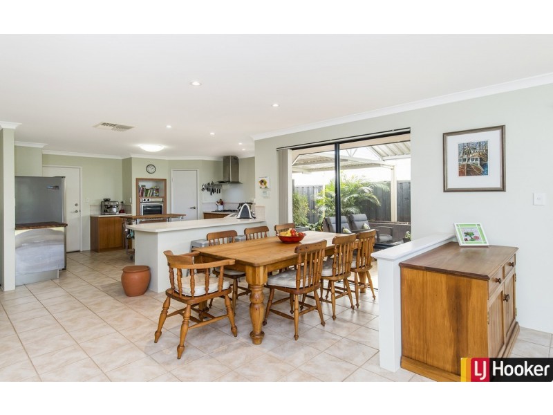 5 Aldenham Heights, Halls Head WA 6210