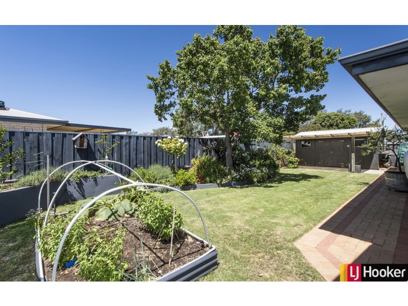 5 Aldenham Heights, Halls Head WA 6210