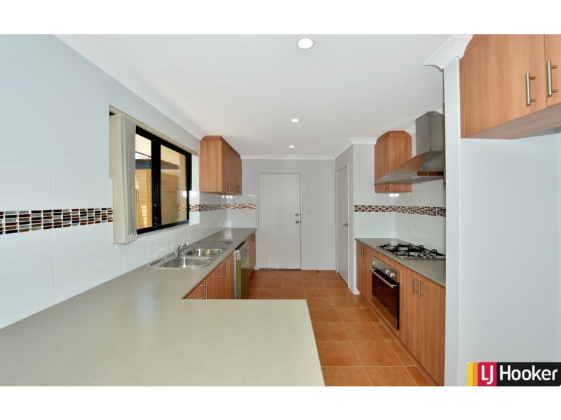 10 Kirra Road, Secret Harbour WA 6173