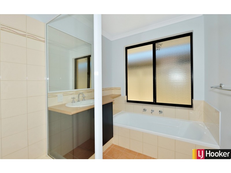 10 Kirra Road, Secret Harbour WA 6173