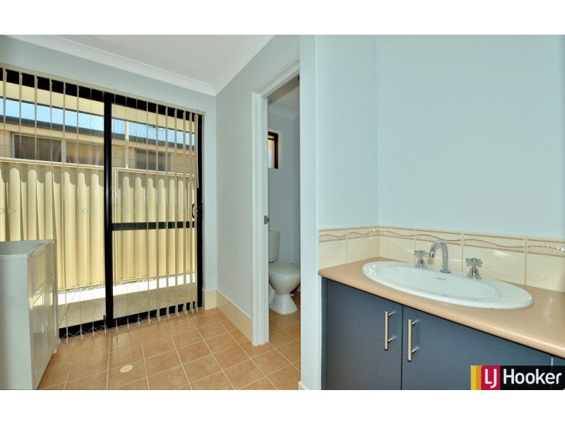 10 Kirra Road, Secret Harbour WA 6173