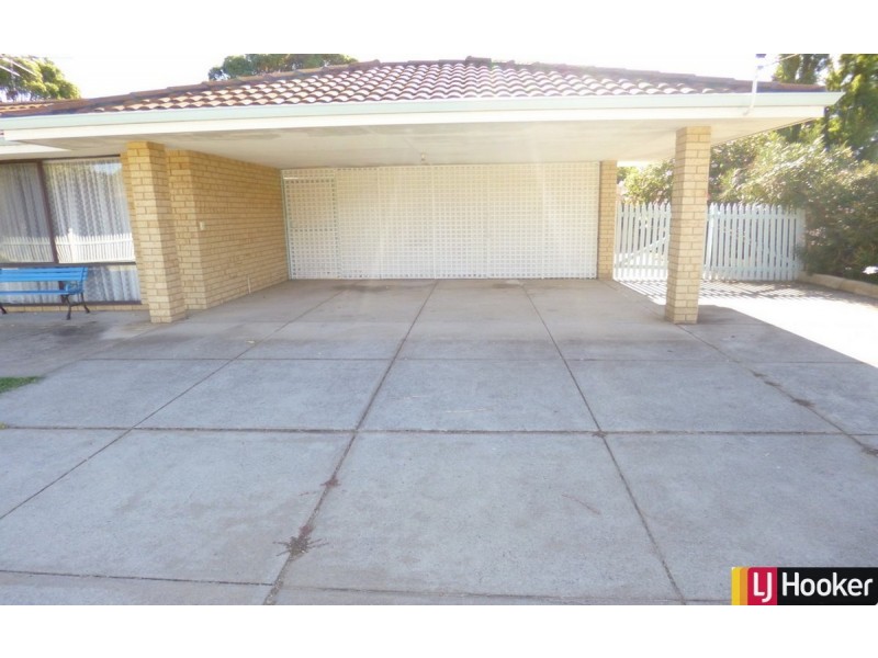 32 Mississippi Drive, Greenfields WA 6210