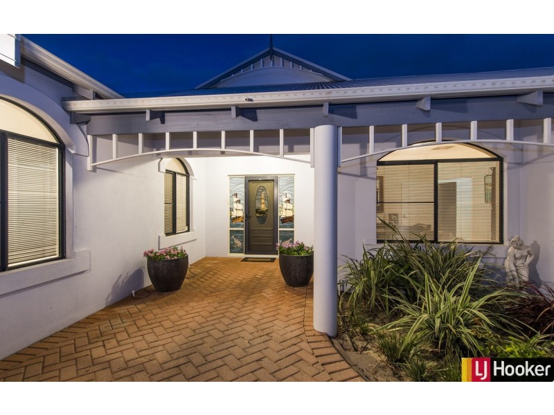 19 Eunamara Retreat, Halls Head WA 6210