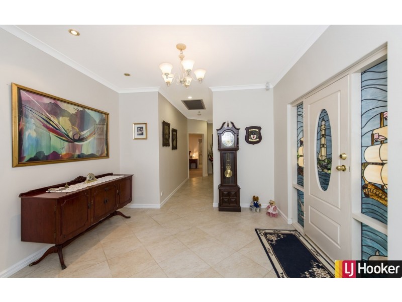 19 Eunamara Retreat, Halls Head WA 6210