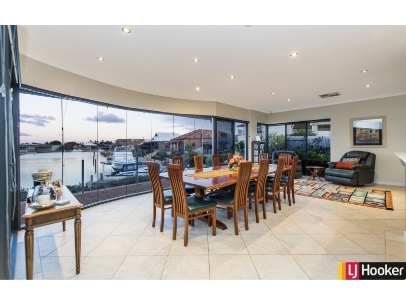 19 Eunamara Retreat, Halls Head WA 6210
