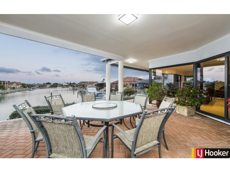 19 Eunamara Retreat, Halls Head WA 6210