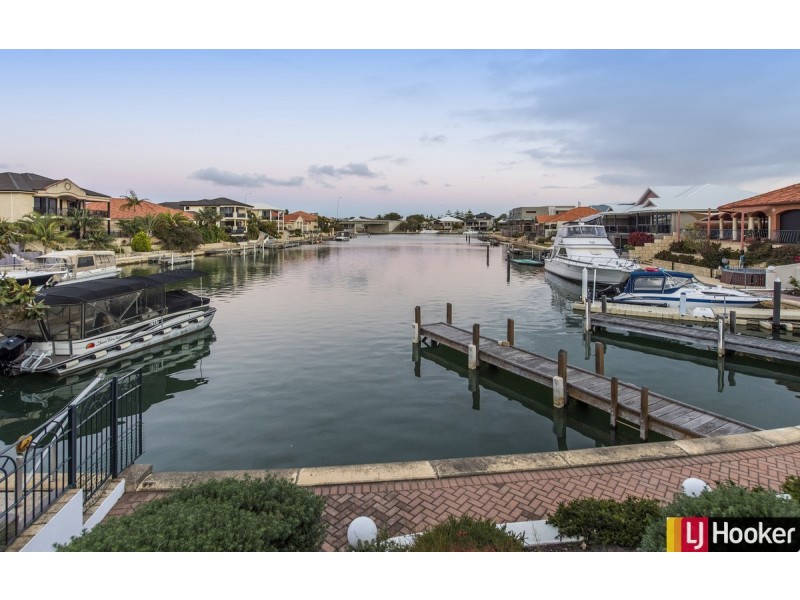 19 Eunamara Retreat, Halls Head WA 6210