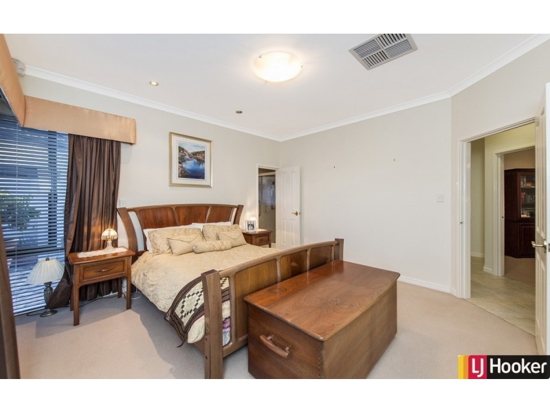 19 Eunamara Retreat, Halls Head WA 6210