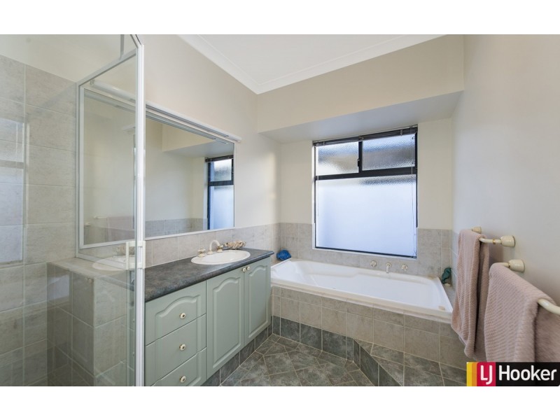 19 Eunamara Retreat, Halls Head WA 6210