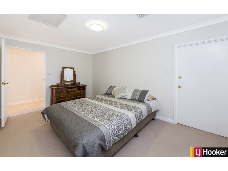 19 Eunamara Retreat, Halls Head WA 6210