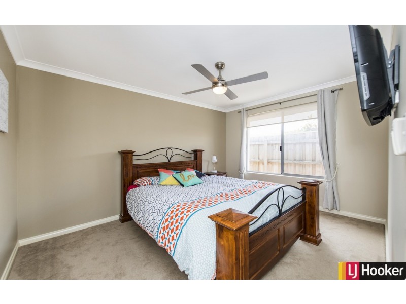 297 Peelwood Parade, Halls Head WA 6210