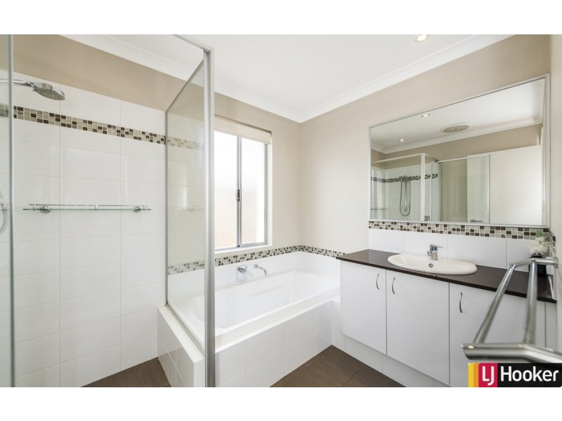 297 Peelwood Parade, Halls Head WA 6210