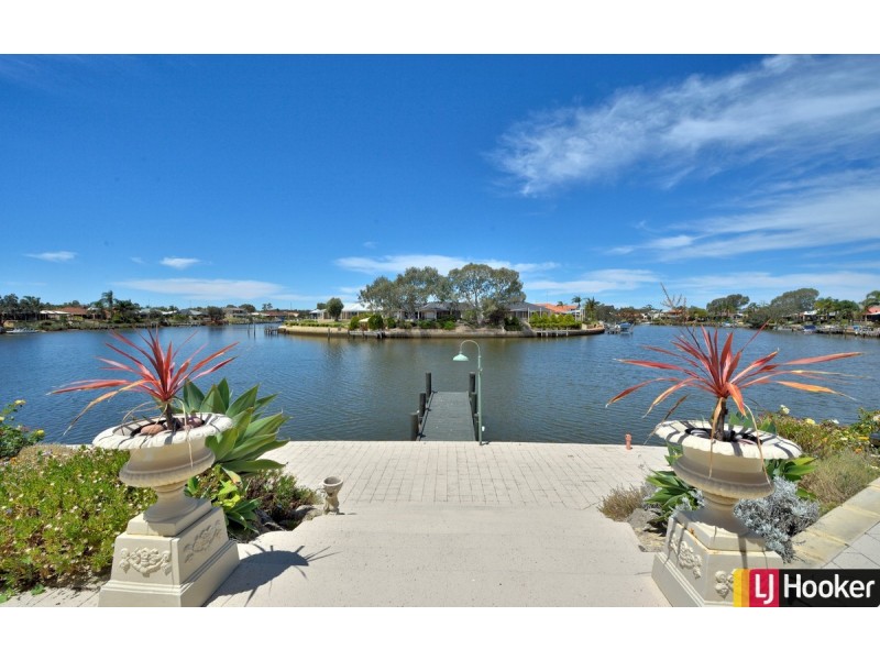 14 Robertson Grove, South Yunderup WA 6208