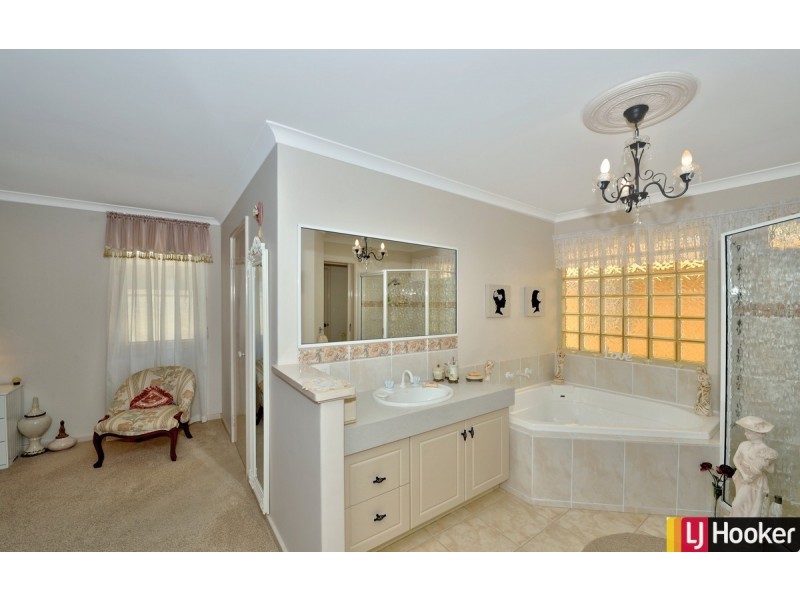 14 Robertson Grove, South Yunderup WA 6208