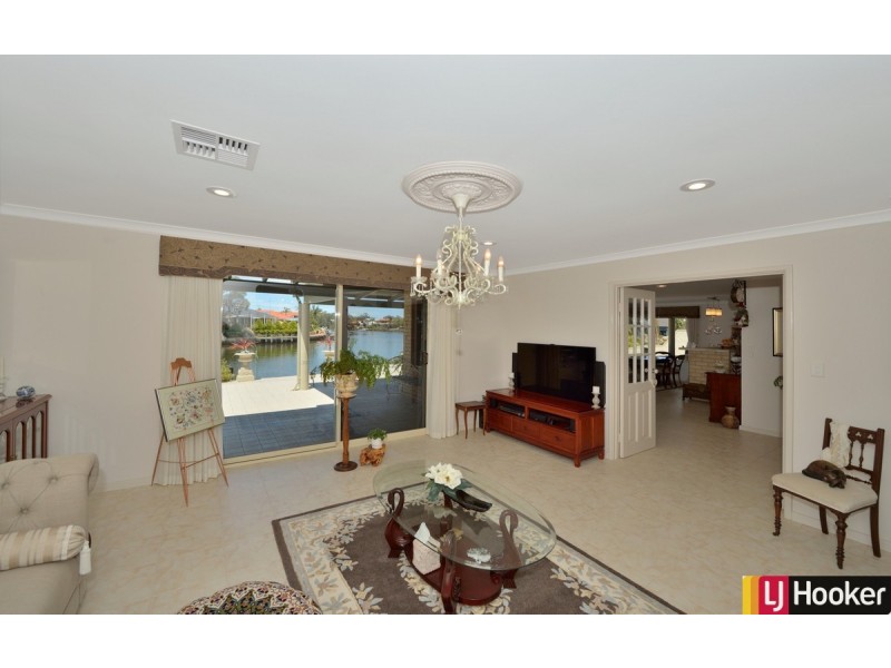 14 Robertson Grove, South Yunderup WA 6208