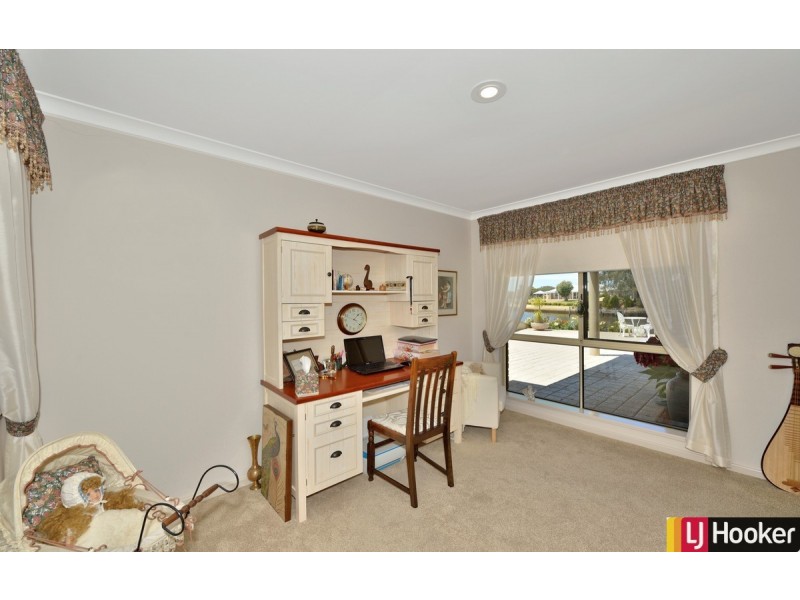 14 Robertson Grove, South Yunderup WA 6208