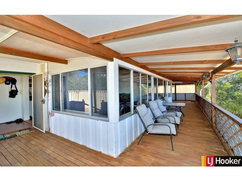 9 Valley Road, Halls Head WA 6210