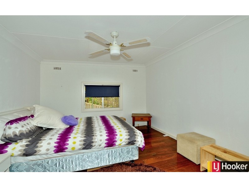 9 Valley Road, Halls Head WA 6210