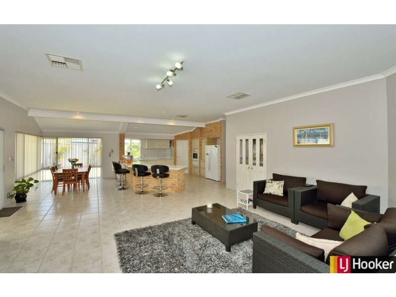 17 Sao Jorge Green, Secret Harbour WA 6173