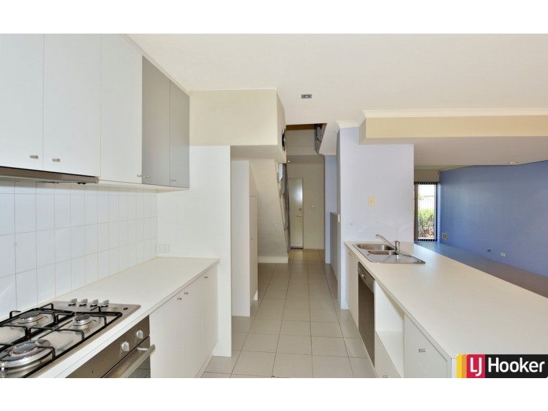 24/1 Mariners Cove Drive, Dudley Park WA 6210