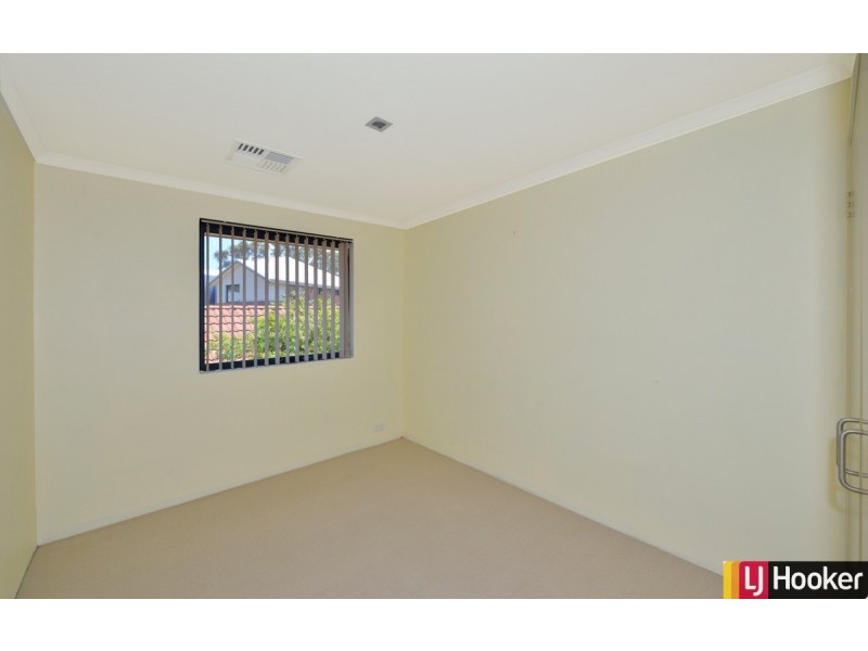 24/1 Mariners Cove Drive, Dudley Park WA 6210