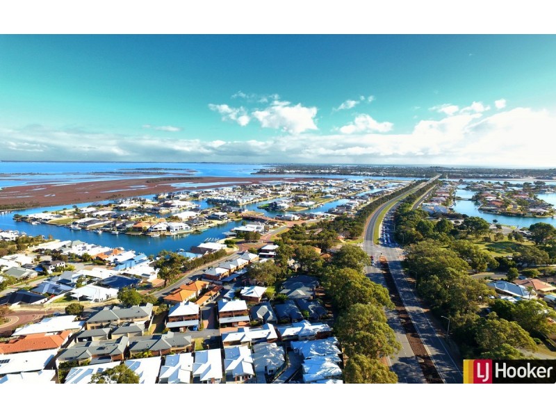24/1 Mariners Cove Drive, Dudley Park WA 6210