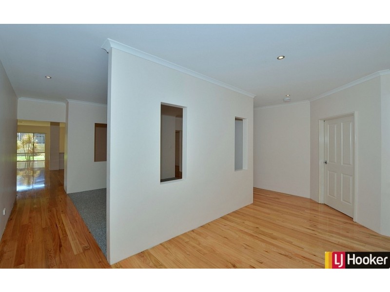 49 Buttercup Parkway, Halls Head WA 6210