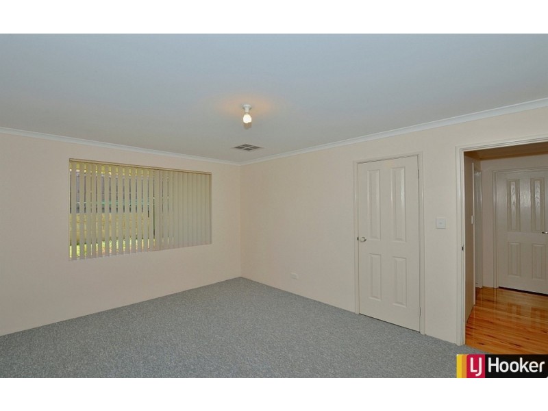 49 Buttercup Parkway, Halls Head WA 6210