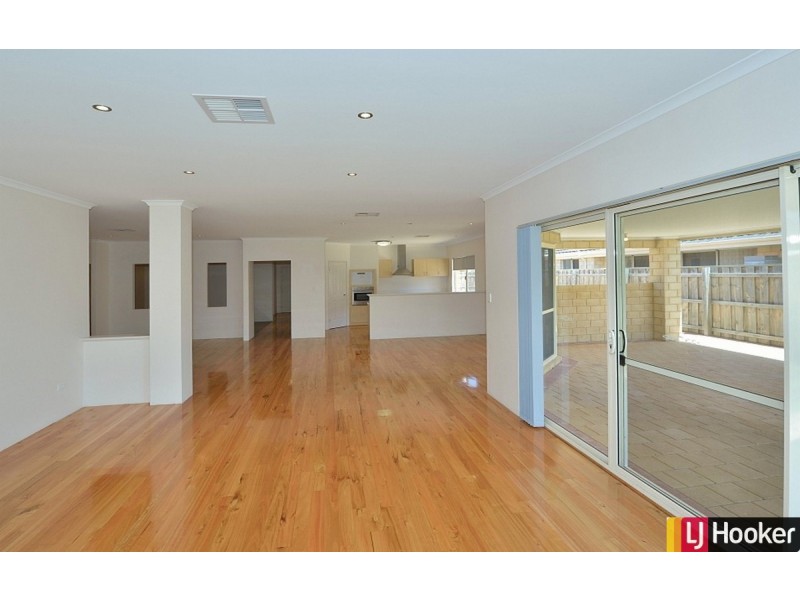 49 Buttercup Parkway, Halls Head WA 6210