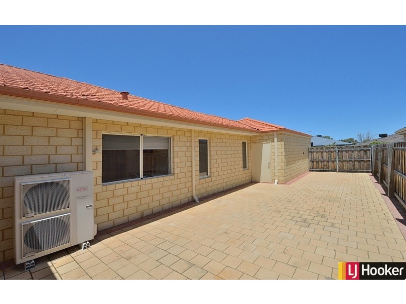 49 Buttercup Parkway, Halls Head WA 6210