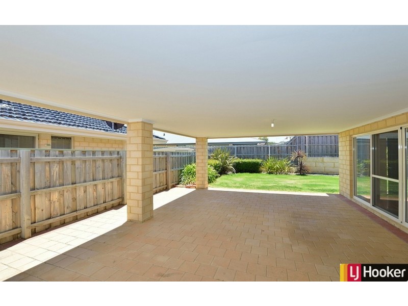 49 Buttercup Parkway, Halls Head WA 6210