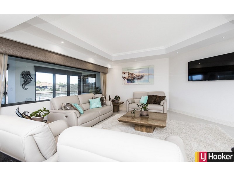 12 Genevieve Court, Halls Head WA 6210