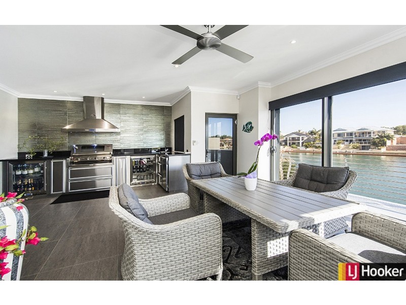 12 Genevieve Court, Halls Head WA 6210