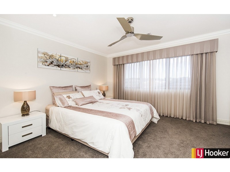 12 Genevieve Court, Halls Head WA 6210