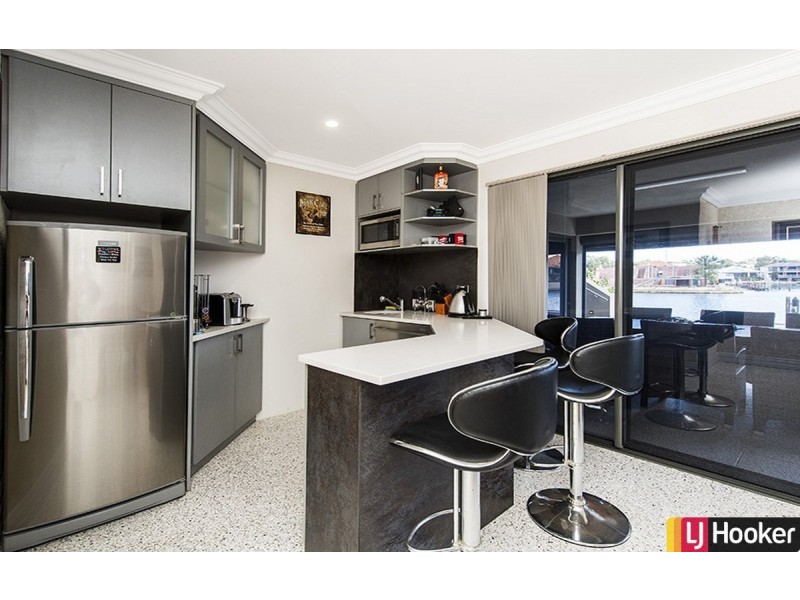 12 Genevieve Court, Halls Head WA 6210