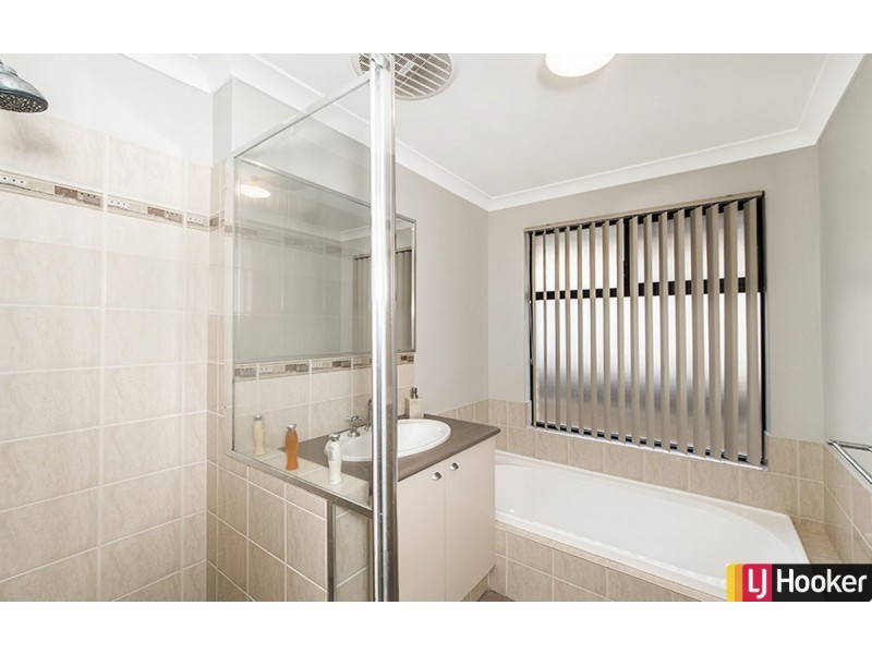 6 Balicup Way, Lakelands WA 6180