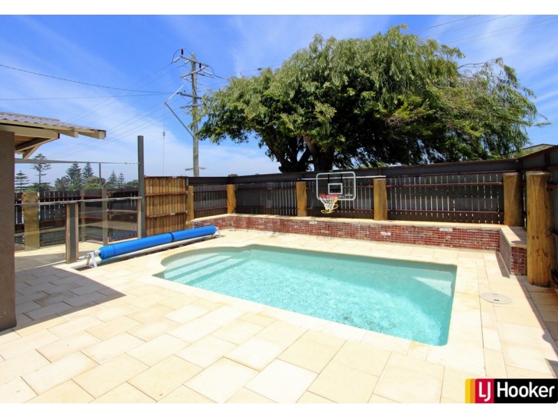 11 Cornwallis Road, Madora Bay WA 6210