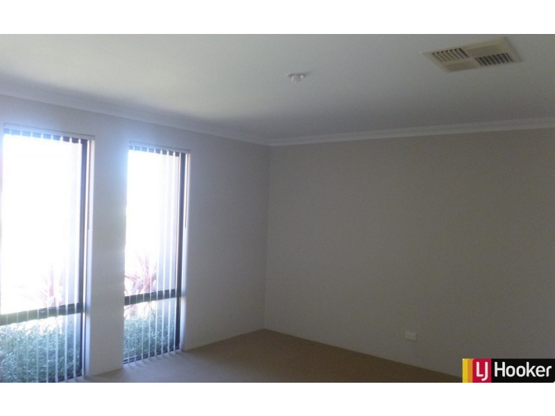 28 Marsdenia Road, Halls Head WA 6210
