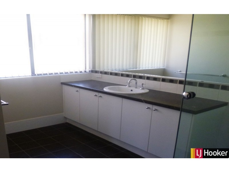 28 Marsdenia Road, Halls Head WA 6210