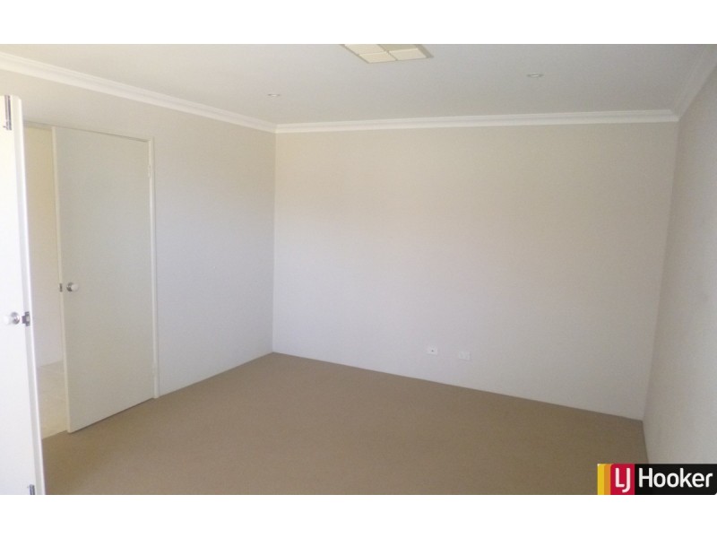28 Marsdenia Road, Halls Head WA 6210