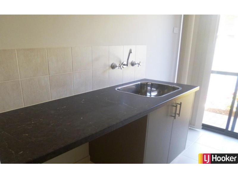 28 Marsdenia Road, Halls Head WA 6210