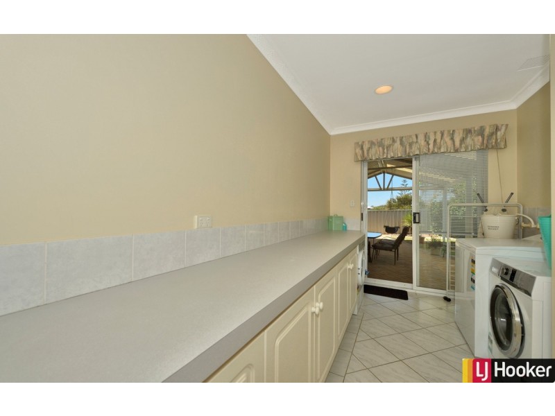 9 Neptune Place, Halls Head WA 6210